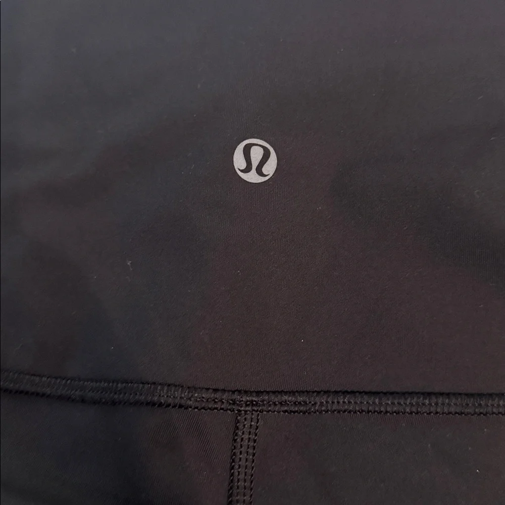 Lululemon Black High Rise Cropped Leggings | Size 4 | Classic Workout Pants - Picture 3 of 4